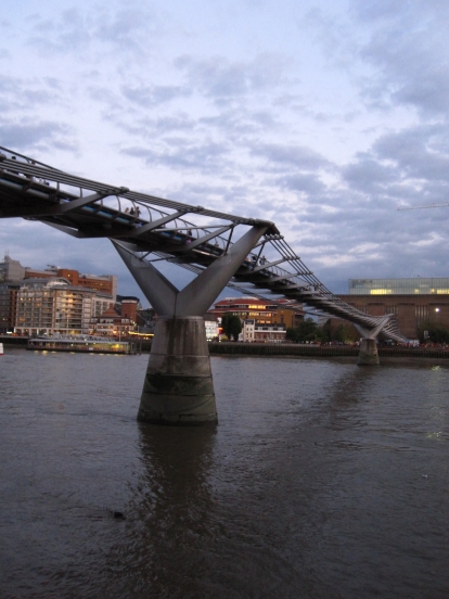 The Millenium bridge: my last big sight on my last night in London.